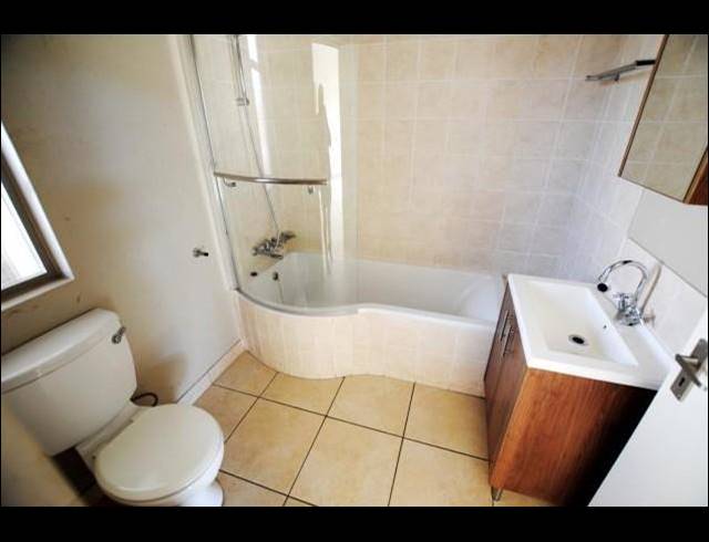 1 BEDROOM APARTMENT FOR SALE IN LONEHILL